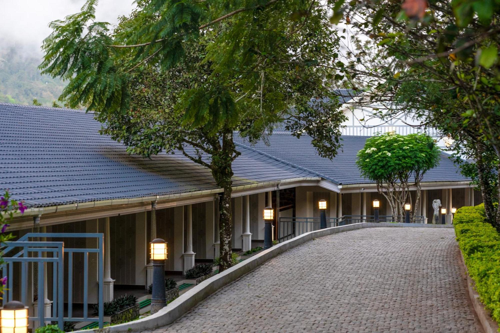 Le Montfort Resort Munnar Exteriör bild
